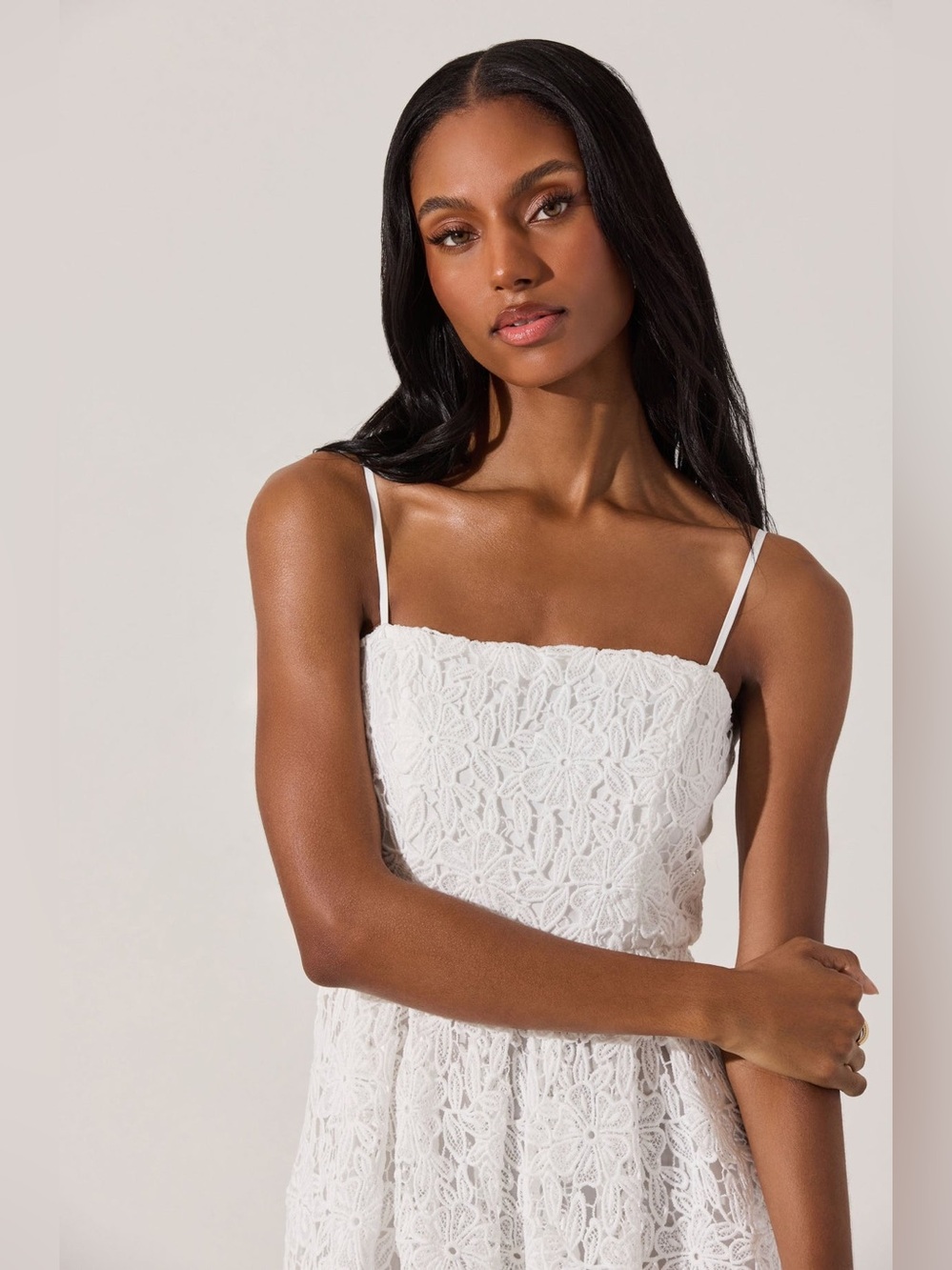 ASTR The label Lace MIDI Dress - Picture 2 of 4